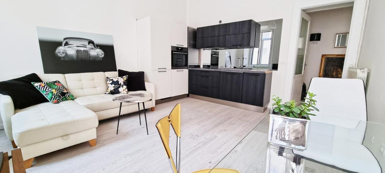 Casa Bianca - 2 Bedroom Design Apartment Triëst Buitenkant foto