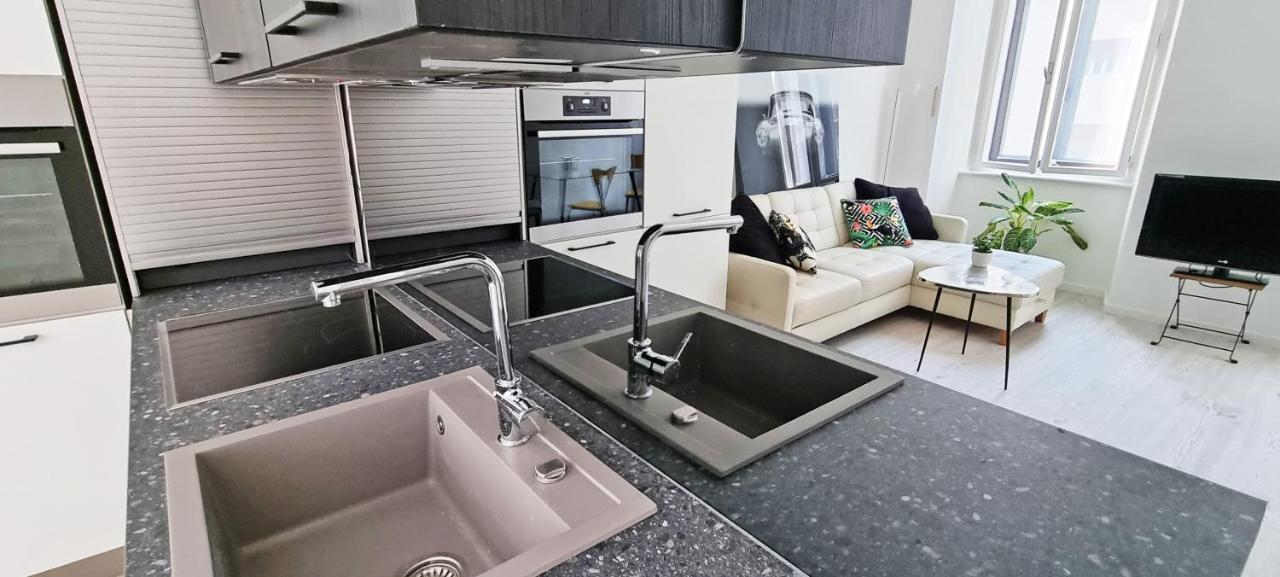 Casa Bianca - 2 Bedroom Design Apartment Triëst Buitenkant foto